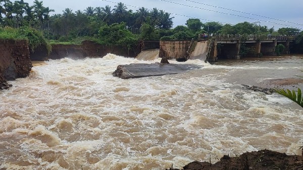 ಭತ್ತ ಬೆಳೆದ ರೈತಾಪಿ ವರ್ಗ ಆತಂಕ