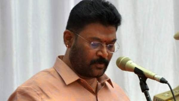 ವೈಫಲ್ಯ ಮುಚ್ಚಿ ಹಾಕಲು ಆನಂದ್ ಸಿಂಗ್ ಉಡುಗೊರೆ