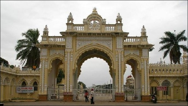 ಮೈಸೂರು ಅರಮನೆಯ ದ್ವಾರಗಳು