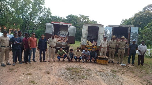2,220 KG Beef Transportation; Five Persons Arrested in Karwar 2,220 KG Beef Transportation; Five Persons Arrested in Karwar