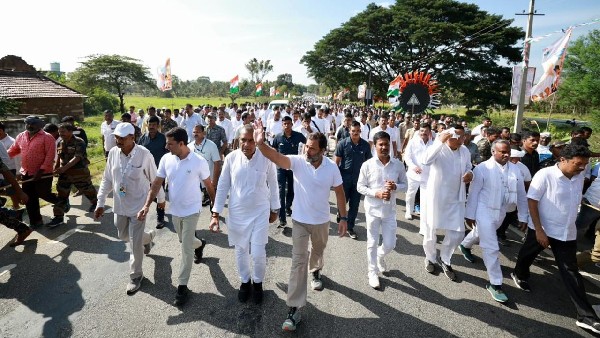 ನಾಗಮಂಗಲ ಪಟ್ಟಣದಲ್ಲಿ ಭಾರೀ ಜನಸ್ತೋಮ