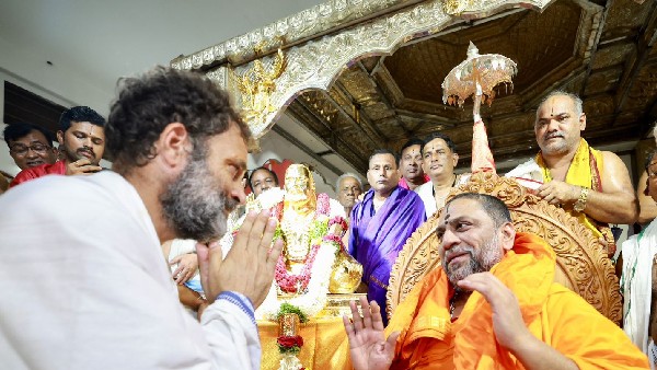 ರಾಯರ ದರ್ಶನ ಪಡೆದ ರಾಹುಲ್ ಗಾಂಧಿ: ಮಂತ್ರಾಲಯಕ್ಕೆ ಭೇಟಿಕೊಟ್ಟ ಮೊದಲ ಗಾಂಧಿ ವಂಶಸ್ಥ ...