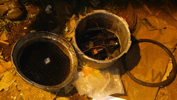ಕುಕ್ಕರ್ ಒಳಭಾಗದಲ್ಲಿ ಮ್ಯಾಟ್ ಮಾದರಿ ವಸ್ತು ಪತ್ತೆ