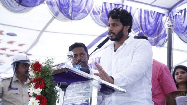 ಕನ್ನಡದ 28ಕ್ಕೂ ಹೆಚ್ಚು ಉಪಾಧ್ಯಾಯರಿಗೆ ಸನ್ಮಾನ