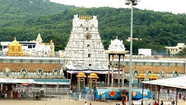 Tirumala temple will be closed on november 8th at 8.40 am due to lunar eclipse Tirumala temple will be closed on november 8th at 8.40 am due to lunar eclipse