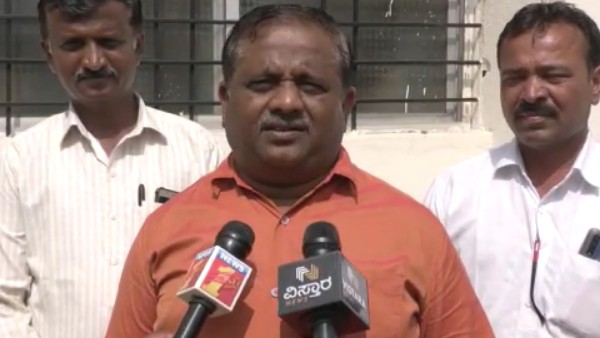 ಸಿದ್ದರಾಮಯ್ಯ ಮನೆ ಮುಂದೆ ಹೋರಾಟ