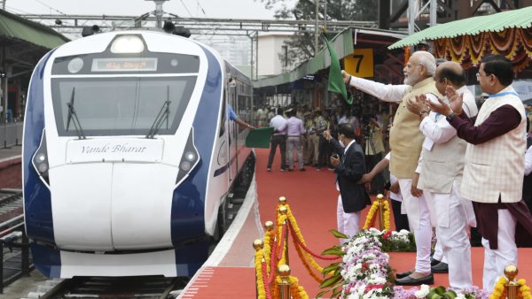 Union Budget 2023-24: Govt May Announce 400 New Vande Bharat Trains Union Budget 2023-24: Govt May Announce 400 New Vande Bharat Trains