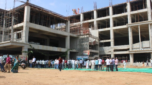 ಸದ್ಯ ಭಾರತದಲ್ಲಿ 596 ಮೆಡಿಕಲ್ ಕಾಲೇಜುಗಳಿವೆ