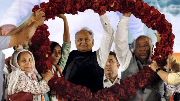 ಗೆಹ್ಲೋಟ್ಗೆ ಅಧ್ಯಕ್ಷ ಸ್ಥಾನ ಕಸಿದ ಒಬ್ಬ ವ್ಯಕ್ತಿ ಒಂದು ಹುದ್ದೆ ನೀತಿ