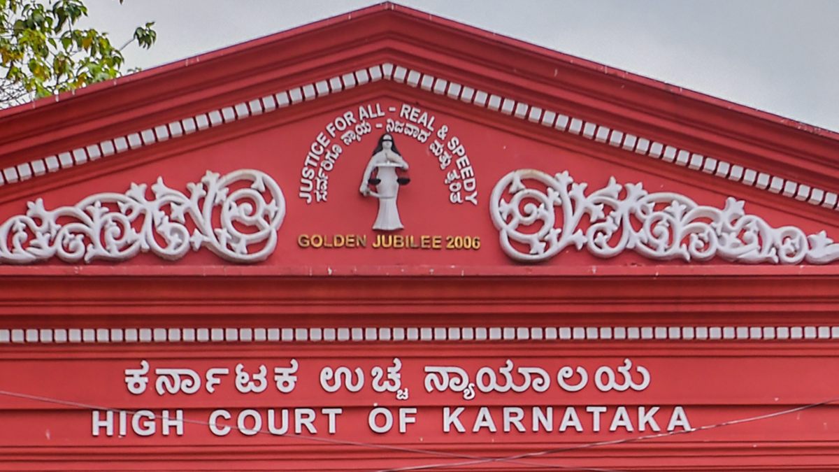 ಹಣ ಪಡೆದು ಮತ ಹಾಕುವುದರಲ್ಲೇ ಜನರಿಗೆ ಆಸಕ್ತಿ; ಹೈಕೋರ್ಟ್ ಕಿಡಿ People