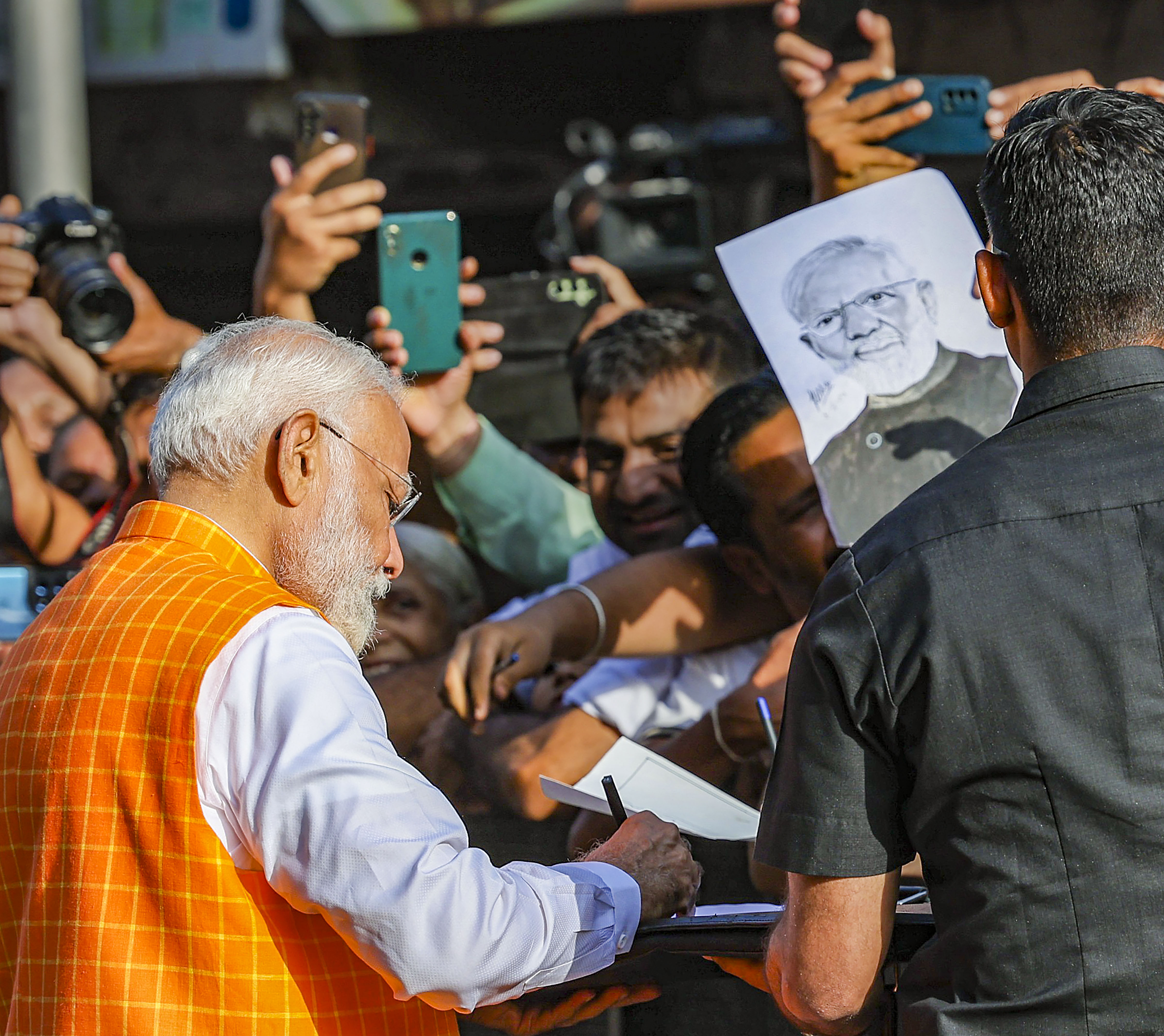 प्रधानमंत्री मोदी से विशेष बातचीत