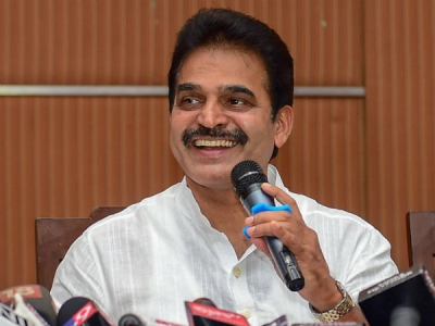 ಅತೃಪ್ತ ಶಾಸಕರಿಗೆ ಕೈ ಉಸ್ತುವಾರಿ ವೇಣುಗೋಪಾಲ್ ಖಡಕ್ ಎಚ್ಚರಿಕೆ ಅತೃಪ್ತ ಶಾಸಕರಿಗೆ ಕೈ ಉಸ್ತುವಾರಿ ವೇಣುಗೋಪಾಲ್ ಖಡಕ್ ಎಚ್ಚರಿಕೆ