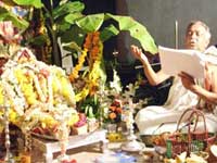 Satyanaraya Pooje in Kannada book released by Shikaripura Harihareshwara