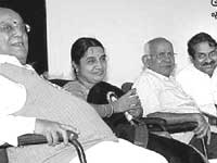 Master Hirannaiah, Bhuvaneshwari Hegde, A.R. Mitra and Beluru Ramamurthy in Hasyotsava