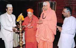 Dr. Karan Singh inaugurating Karnataka religious and sharana community events in New Delhi